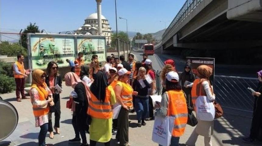 Ak Gen&ccedil;lik İzmir&rsquo;de Hız Kesmiyor