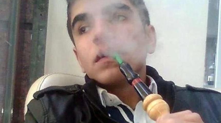 Cesedi 8 G&uuml;n Otomobilde Gezdirmiş