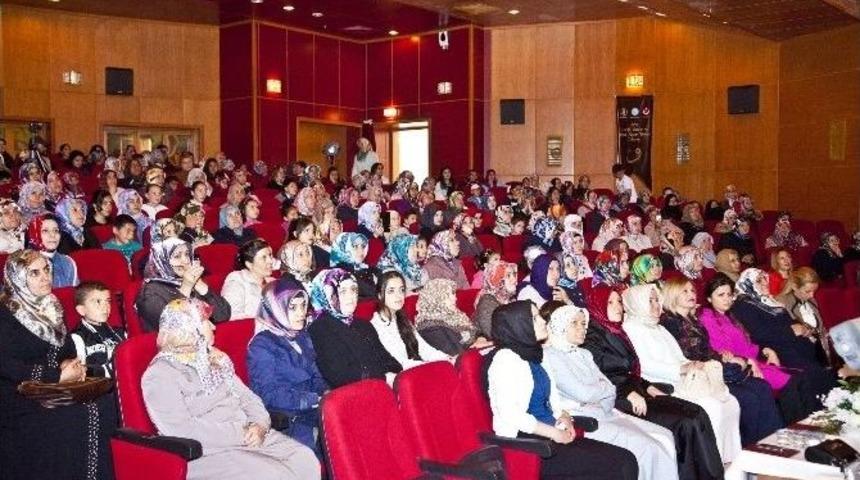 Ahlat&rsquo;ta Anneler G&uuml;n&uuml; Programı