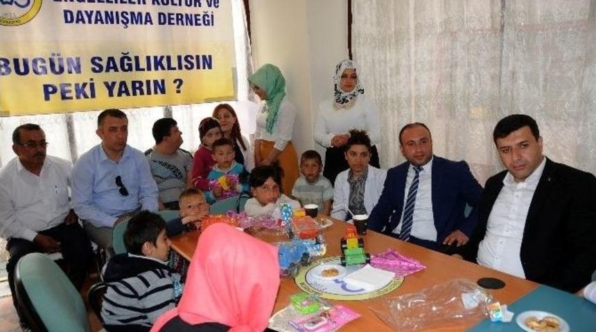 Kurt, İş D&uuml;nyasıyla Buluştu