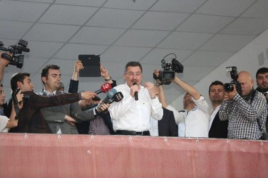 Miting Gibi Se&ccedil;im Ofisi A&ccedil;ılışı