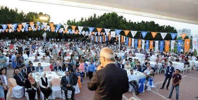 Eski Bakan Elvan, Gençlerle Biraraya Geldi