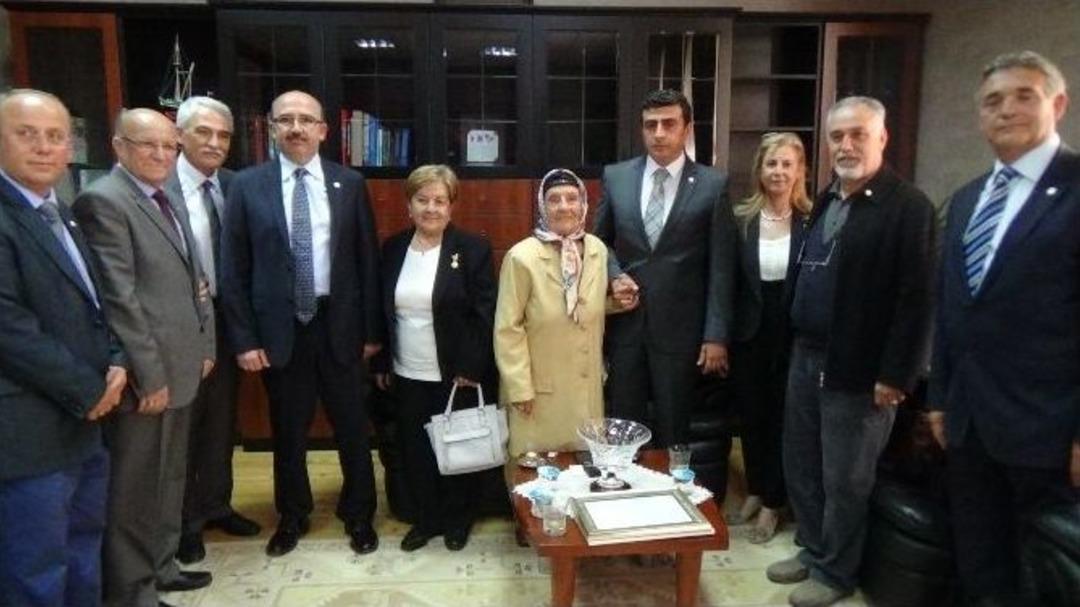 (&ouml;zel Haber) Silivri&rsquo;de Yalnız Yaşayan Melahat D&uuml;venci, 2 Evini Kızılay&rsquo;a Bağışladı