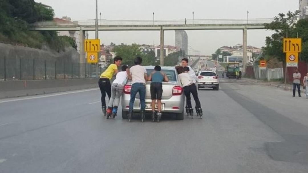 (&ouml;zel Haber) E-5 Karayolu&rsquo;nda &ldquo;pes Dedirten&rdquo; Paten Yolculuğu