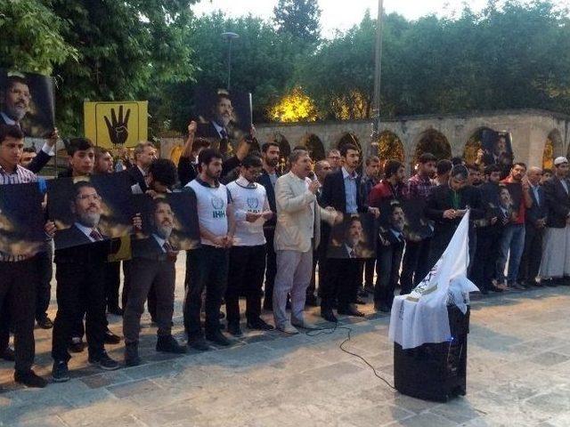 Şanlıurfa&rsquo;da Sabah Namazının Ardından Mısır&rsquo;daki İdam Kararına Tepki 1