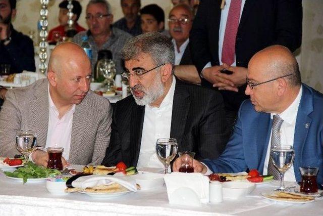 Enerji Ve Tabii Kaynaklar Bakanı Taner Yıldız: 1