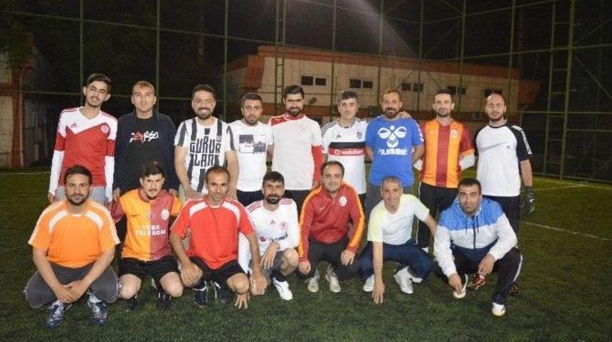 Gazeteciler M&uuml;siad&rsquo;ı Yendi