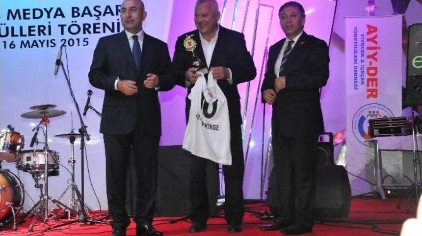 Alanya&rsquo;da Yılın Gazetecileri &Ouml;d&uuml;llerini Aldı