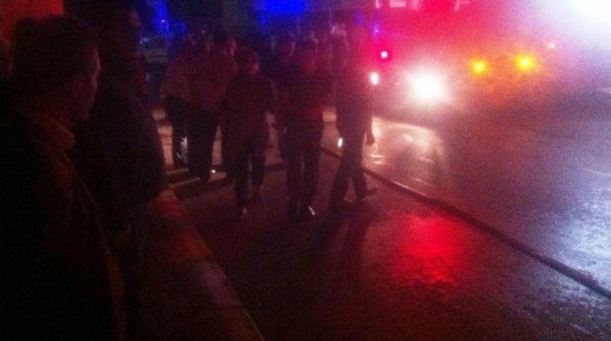 &Ccedil;atı Yangını Korkuttu