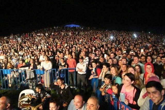 Mfö Konseri Coşturdu 1