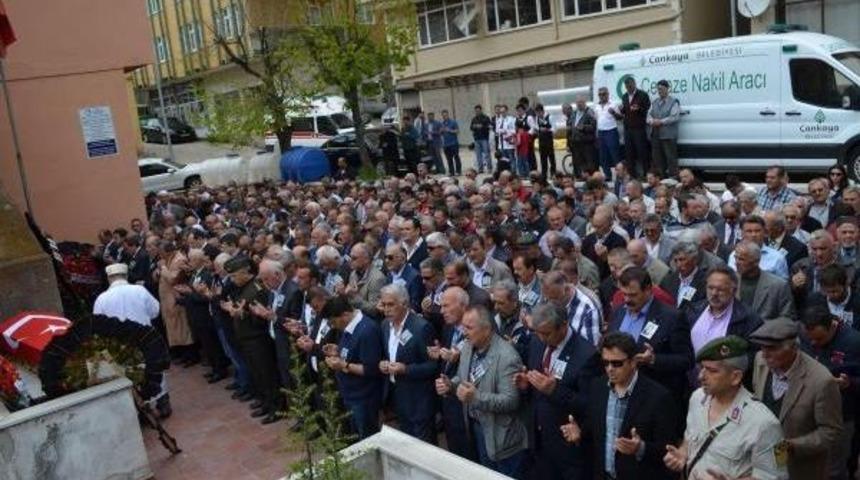 Oktay Ekşi'nin Eşi Prof.dr. Aysel Ekşi, Ordu'da Toprağa Verildi