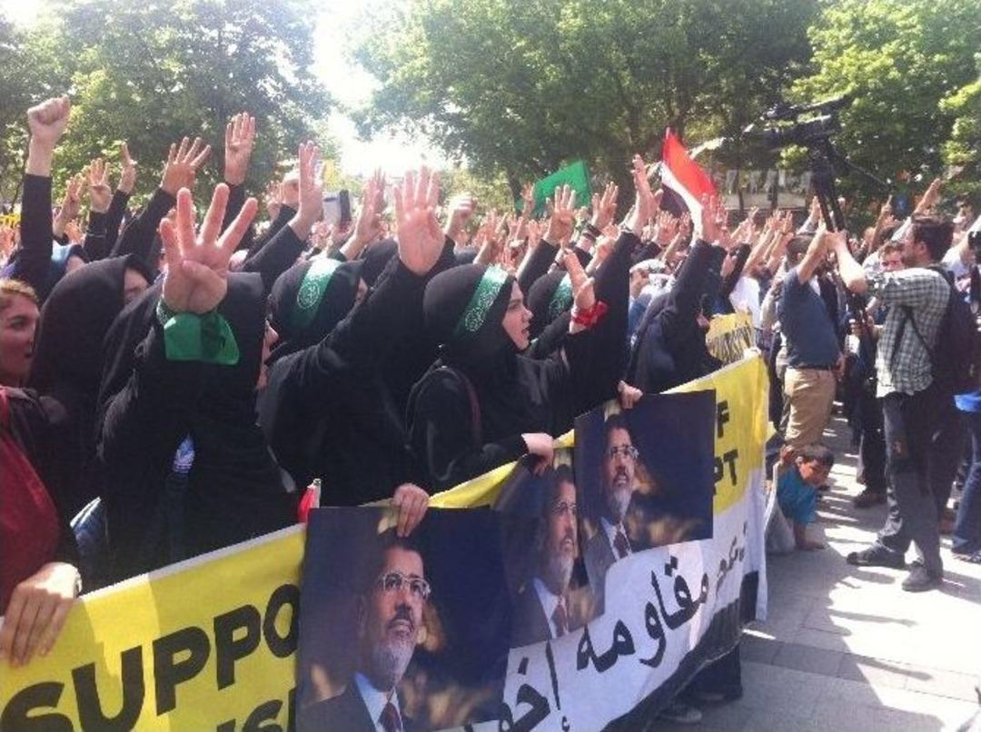 Fatih&rsquo;te Mursi Protestosu