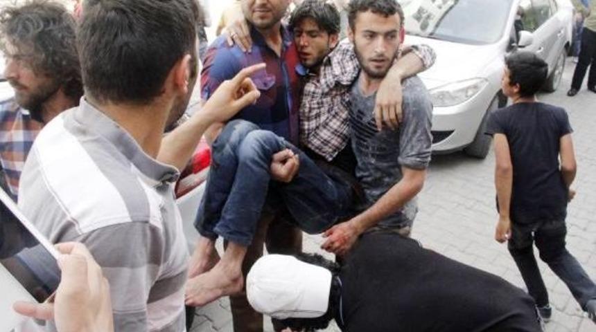 Şanlıurfa&rsquo;Da Suriyeli Gerginliği: 3 Yaralı, 15 G&ouml;zaltı