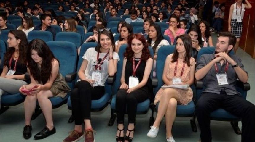 Anadolu &Uuml;niversitesi&rsquo;nde &ldquo;gelişim Sende Başlar&rsquo;15&rdquo; Semineri