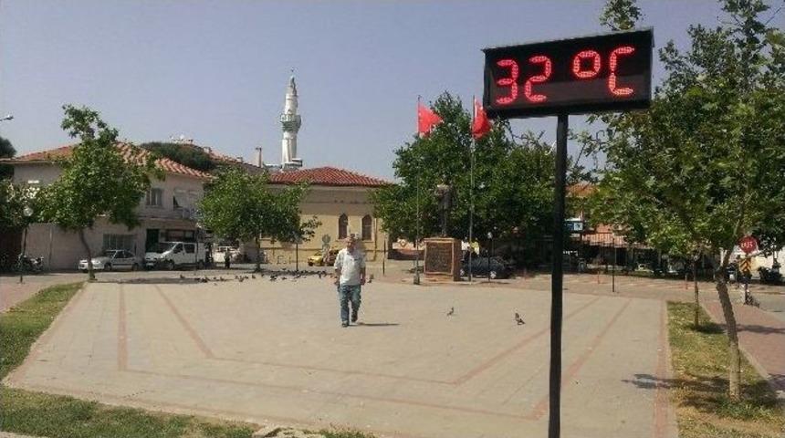 K&ouml;rfezde Termometreler 32 Dereceyi G&ouml;sterdi