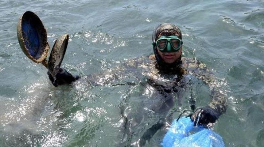 G&uuml;mbet'te Denizden 500 Kilo &Ccedil;&ouml;p &Ccedil;ıkartıldı