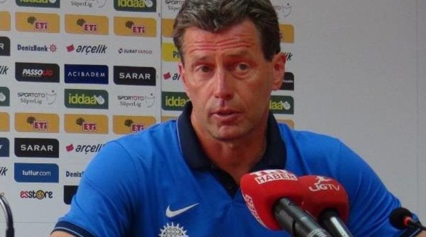 Eskişehirspor-Trabzonspor Soyunma Odası