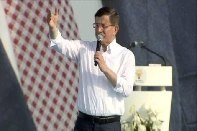 Davutoğlu: Ya T&uuml;rkiye Dimdik Yoluna Devam Edecek Ya Da D&ouml;rtl&uuml; &Ccedil;ete T&uuml;rkiye yi Eğip B&uuml;kecek 1