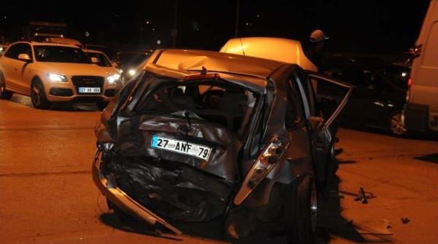 Gaziantep'te Iki Trafik Kazası: 11 Yaralı