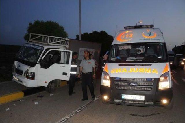 Gaziantep te Iki Trafik Kazası: 11 Yaralı 2