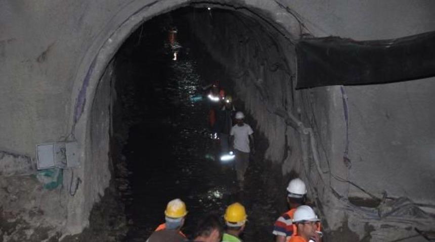 K&uuml;tahya'da Hidroelektrik Santrali T&uuml;nel Inşaatında G&ouml;&ccedil;&uuml;k
