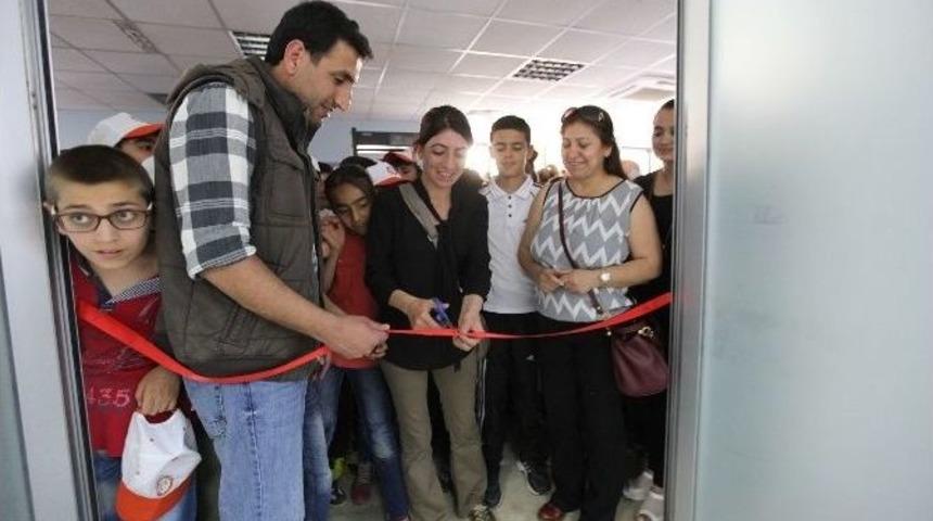 Eğitim Destek Evi &Ouml;ğrencileri Resim Ve Heykel Sergisi A&ccedil;tı
