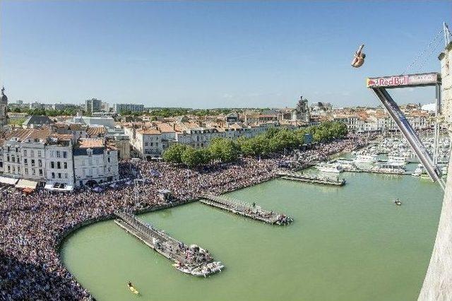 Red Bull Cliff Diving Dünya Serisi 2015’te Sezonun Fransa’daki İkinci Ayağını Şampiyon Gary Hunt Kazandı