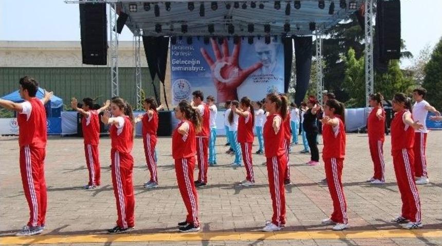19 Mayıs İ&ccedil;in Son Provalar