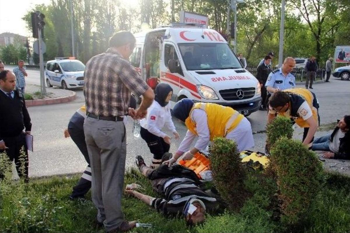 Trafik Kazasında Can Pazarı: 4 Yaralı