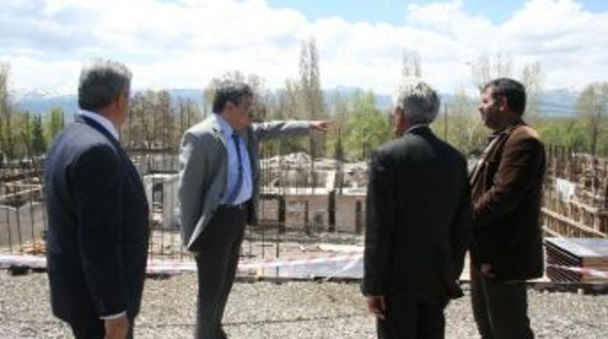 Kaymakam Ada, Okul İnşaatlarında İncelemelerde Bulundu