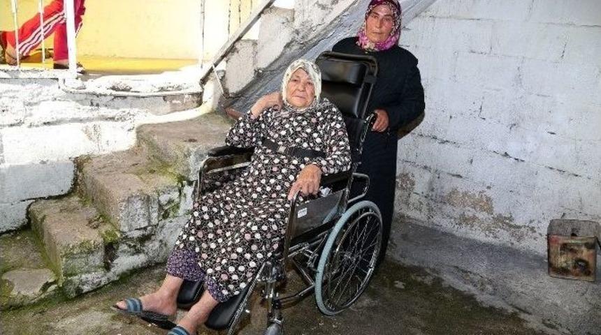 Şehitkamil Belediyesi&rsquo;nden İki Engelliye Tekerlekli Sandalye