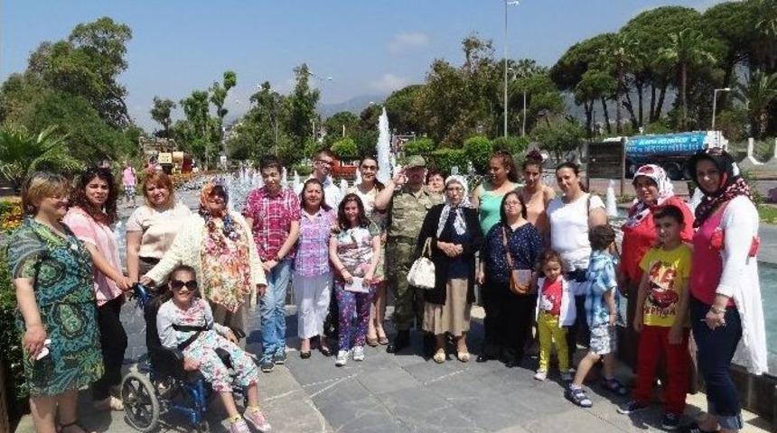 Alanya&rsquo;da Engelli &Ouml;ğrenciler Kahvaltıda Bir Araya Geldi
