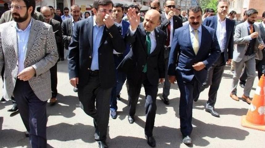 Bakanlardan Hdp&rsquo;ye &rsquo;ge&ccedil;miş Olsun&rsquo; Ziyareti