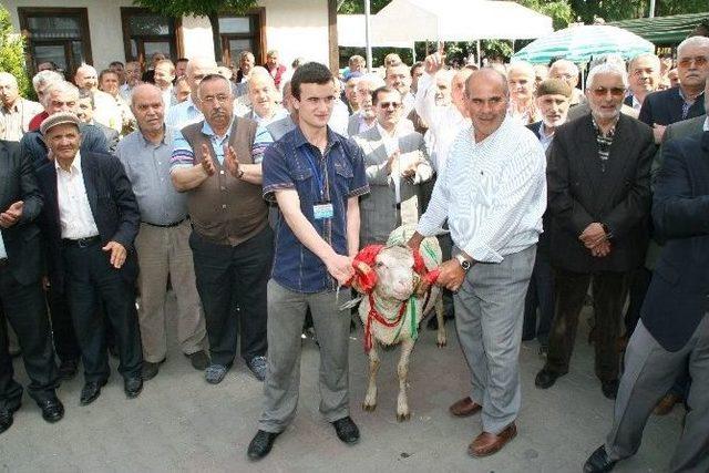 Devrek’te Öğrenciler Yararında Kermes Düzenlendi