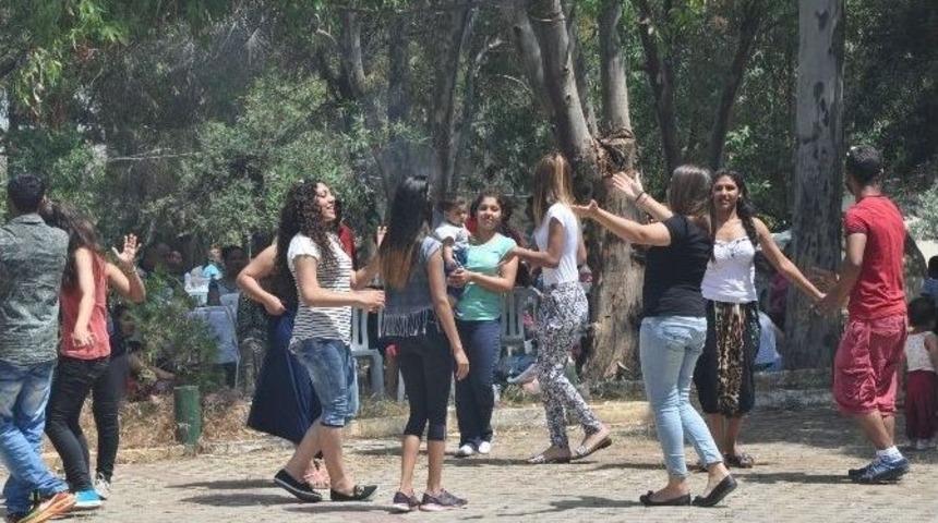 Didimli Romanlar Bahar Şenliğinde Biraraya Geldi