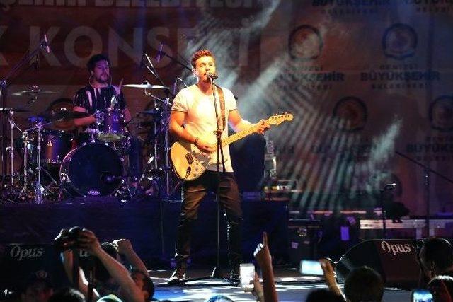 Denizli Kolpa Ve Fettah Can&rsquo;la Coştu 2