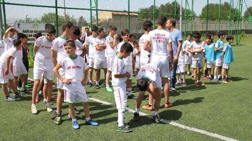 Bağlar Belediyesi&rsquo;nin Okullar Arası Spor Turnuvası Sona Erdi