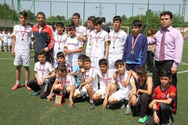 Bağlar Belediyesi’nin Okullar Arası Spor Turnuvası Sona Erdi