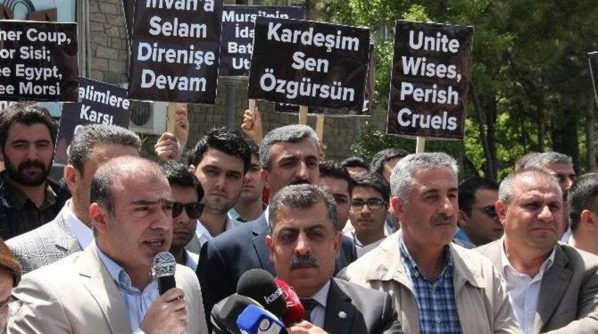 Elazığ&rsquo;dan Mursi İ&ccedil;in Verilen İdam Kararına Tepki
