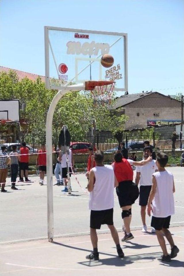 Van’da 3x3 Streetball Turnuvası