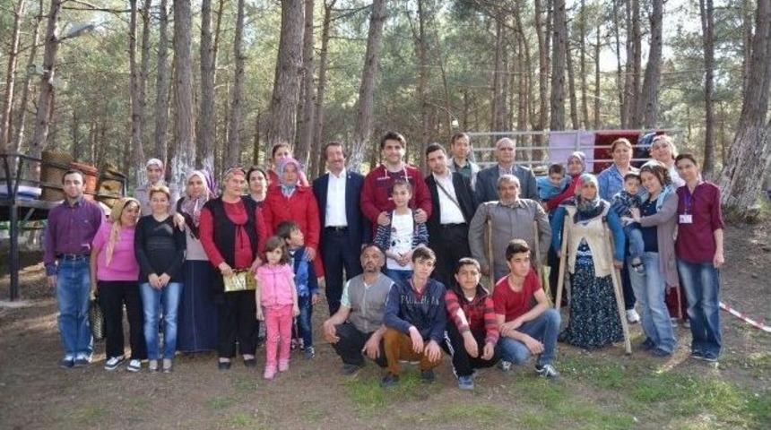 Engelliler Aileleriyle Piknikte Buluştu