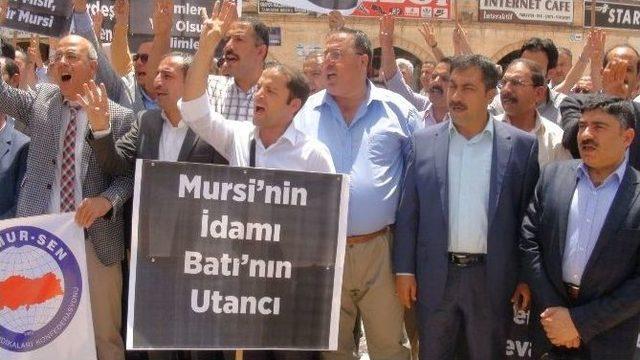 Mursi’nin İdam Kararı Protesto Edildi