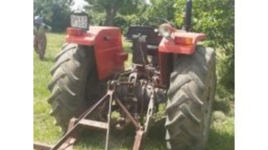 Trakt&ouml;r&uuml;n Altında Kalan Adam Sağ Kurtuldu