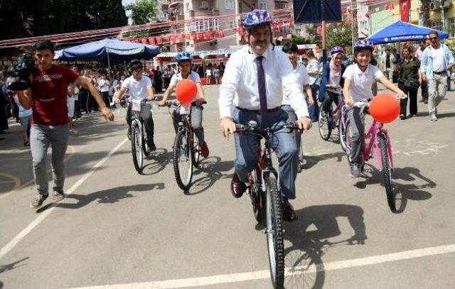 Bakan Müezzinoğlu: Kendileri Kuş Beyinli (2)