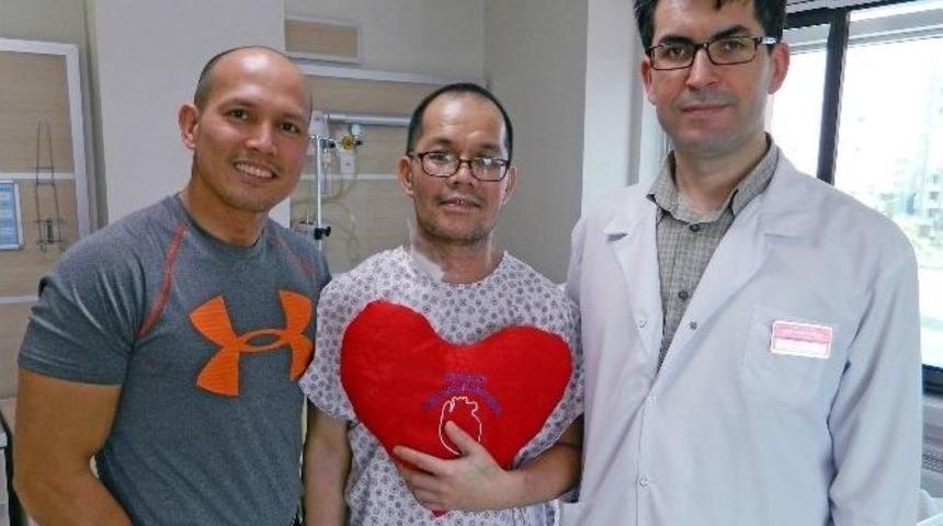 Filipinli Aş&ccedil;ı Adana&rsquo;da Hayata Tutundu