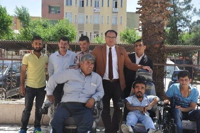 Silopi Kaymakamlığı’ndan Akülü Araç Yardımı