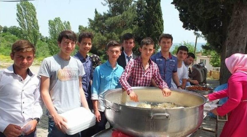 Har&ccedil;lıklarıyla Hayır Yaptılar