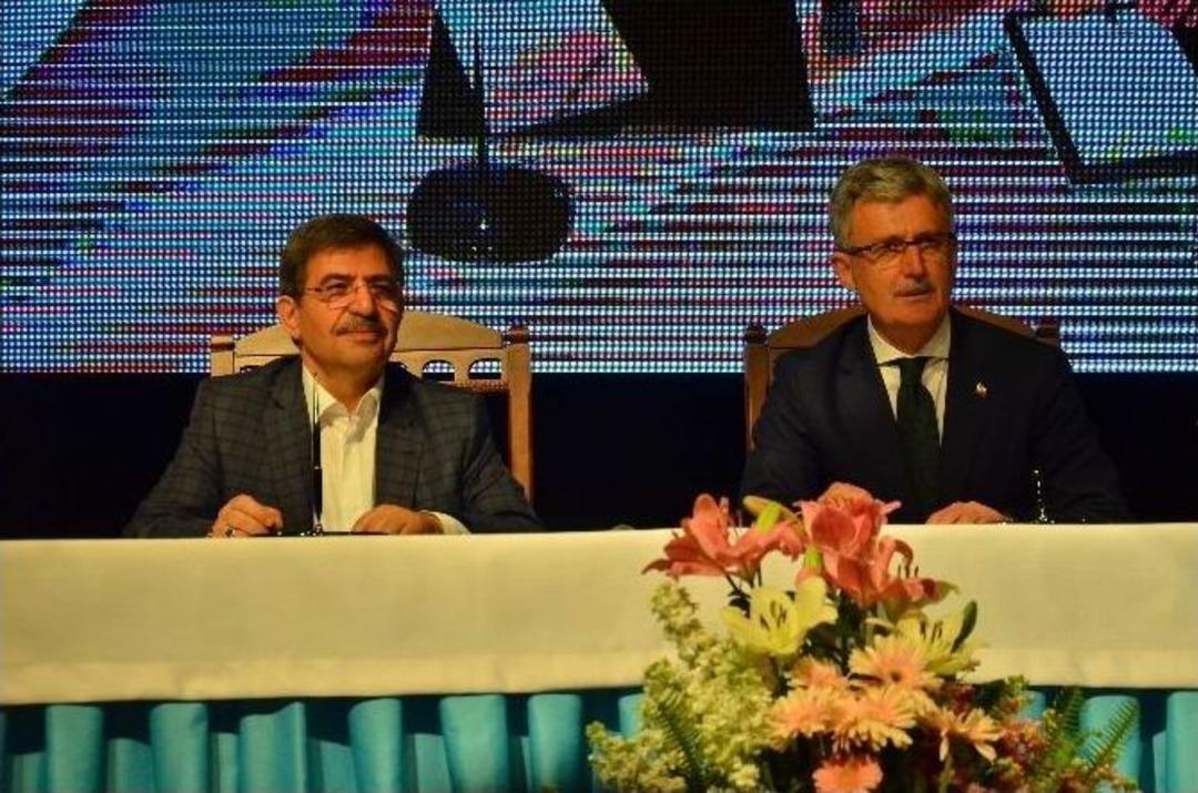 Bakan G&uuml;ll&uuml;ce, G&ouml;lc&uuml;k Kentsel D&ouml;n&uuml;ş&uuml;m Protokol&uuml;n&uuml; İmzaladı