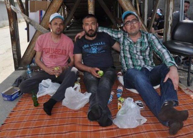 Bursa&rsquo;Da Otomotiv Iş&ccedil;ilerinin Eylemi Devam Ediyor (2) 2