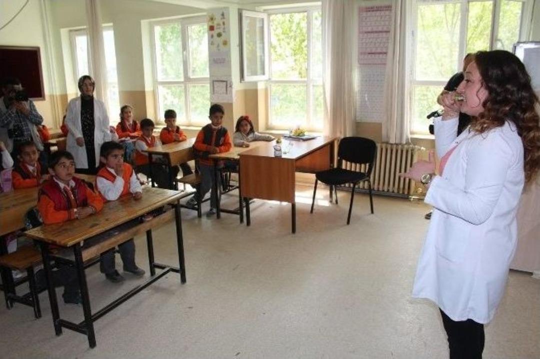 Minikler Diş Taramasından Ge&ccedil;ti